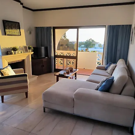 Apartment Oura Paradise
